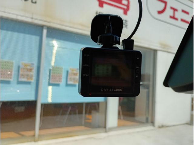 TOYOTA TANK 4WD 2017 Image 31