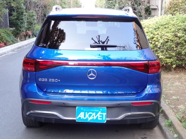 MERCEDES BENZ EQB 2024 Image 31