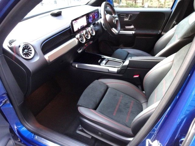 MERCEDES BENZ EQB 2024 Image 31