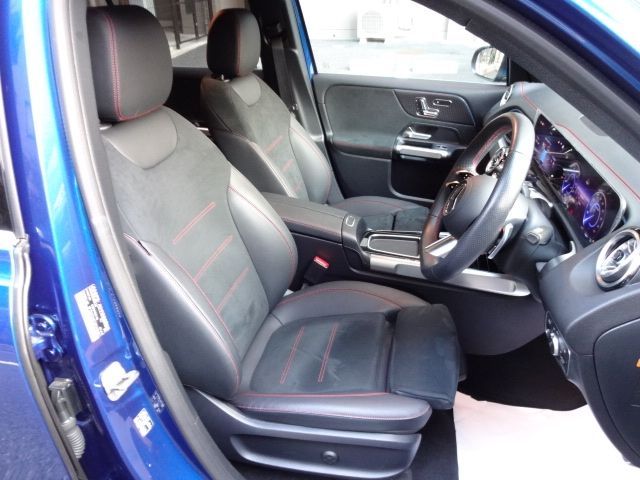 MERCEDES BENZ EQB 2024 Image 31