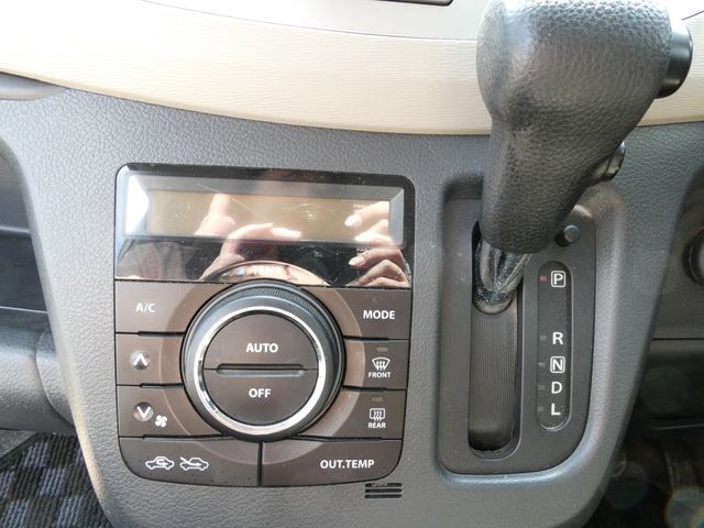 SUZUKI WAGON R 2013 Image 31