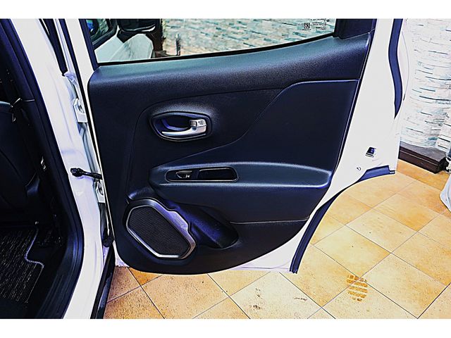 JEEP RENEGADE 2018 Image 31