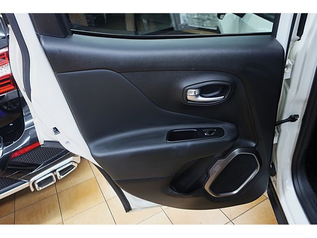 JEEP RENEGADE 2018 Image 31