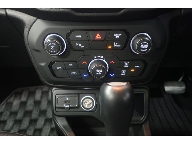 JEEP RENEGADE 2018 Image 31