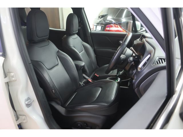 JEEP RENEGADE 2018 Image 31