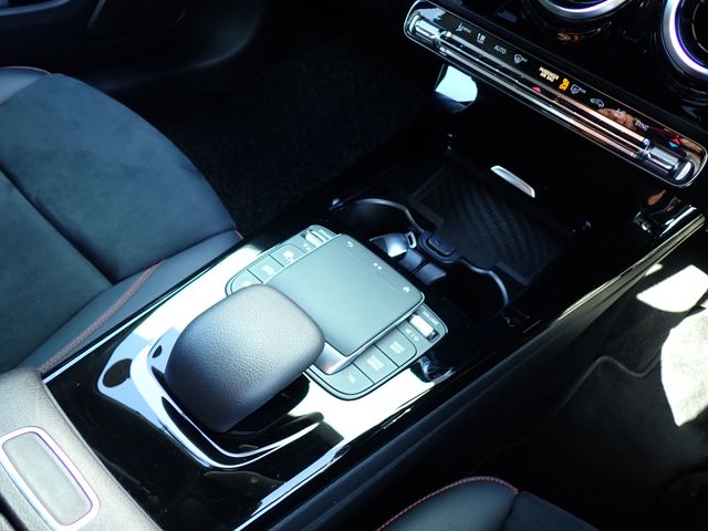 MERCEDES BENZ A CLAS 2021 Image 31