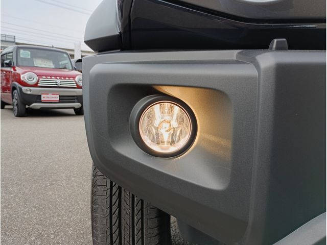 SUZUKI JIMNY NOMADE 2025 Image 31