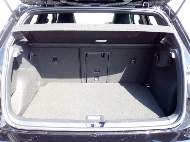 VOLKSWAGEN GOLF 2021 Image 31