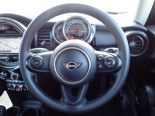 BMW MINI ONE 2019 Image 31