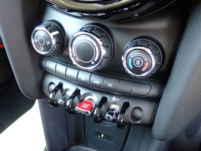 BMW MINI ONE 2019 Image 31