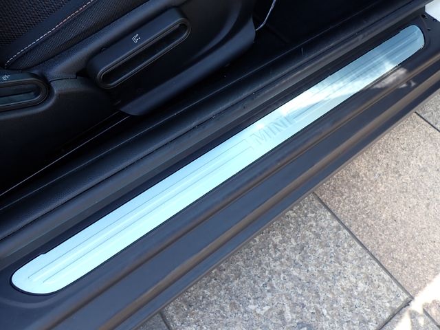 BMW MINI ONE 2019 Image 31