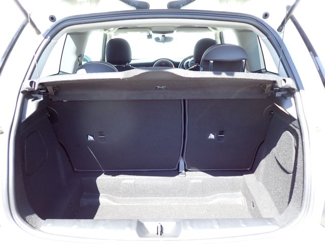 BMW MINI ONE 2019 Image 31