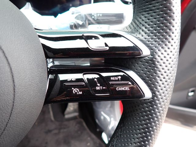 MERCEDES BENZ C CLAS 2022 Image 31