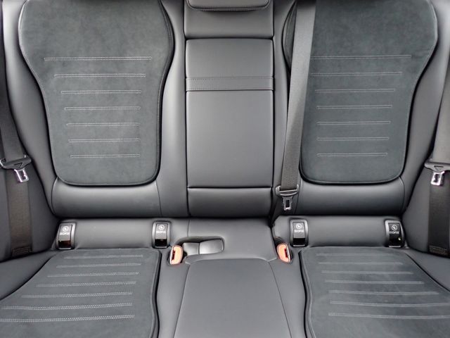 MERCEDES BENZ C CLAS 2022 Image 31