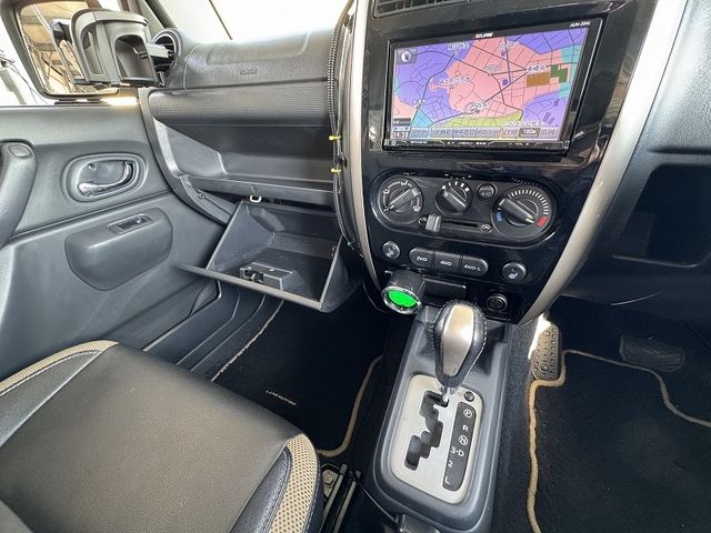 SUZUKI JIMNY 4WD 2015 Image 31