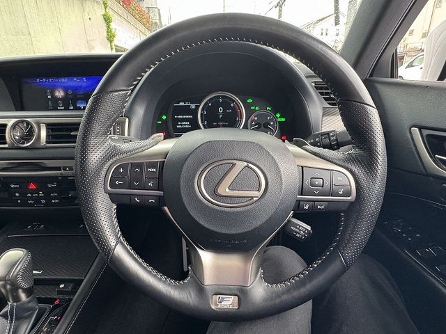 TOYOTA LEXUS GS300H 2018 Image 31