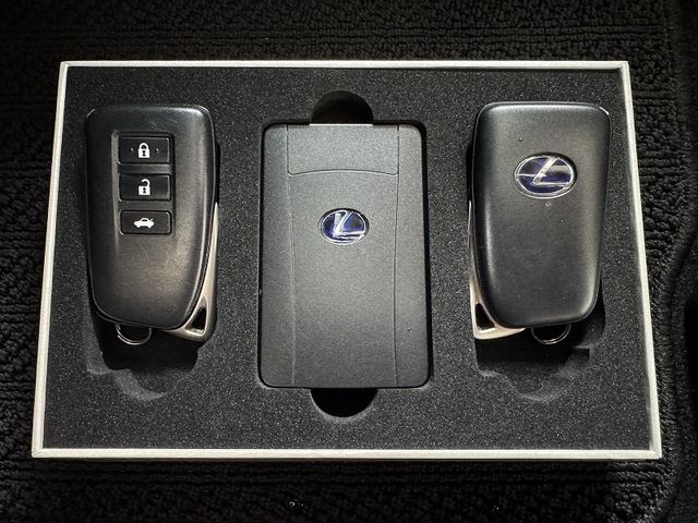 TOYOTA LEXUS GS300H 2018 Image 31