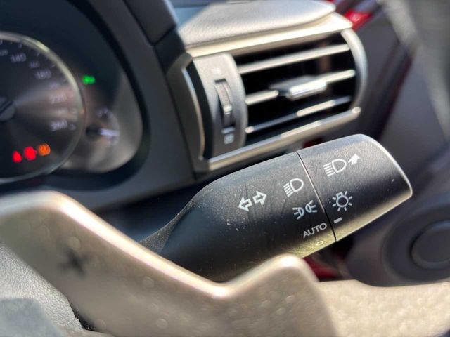 TOYOTA LEXUS IS300H 2017 Image 31