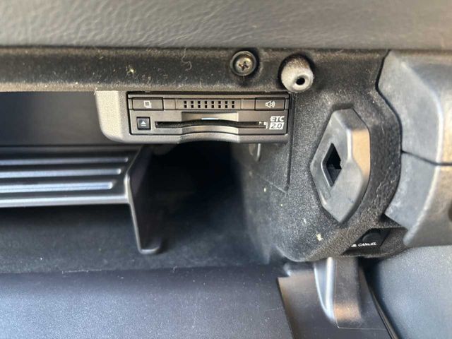 TOYOTA LEXUS IS300H 2017 Image 31