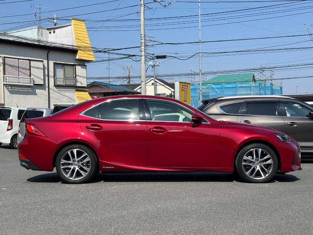 TOYOTA LEXUS IS300H 2017 Image 31