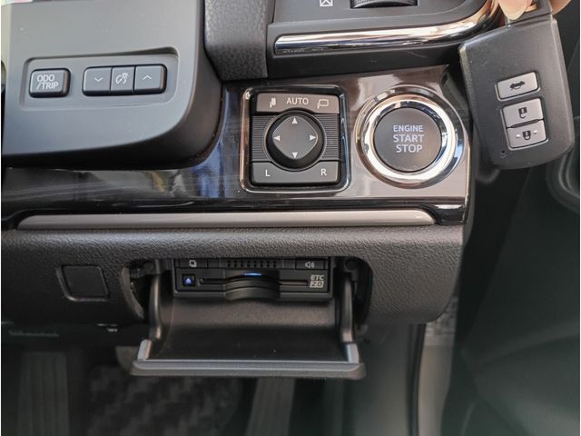 TOYOTA CROWN SEDAN 2015 Image 31