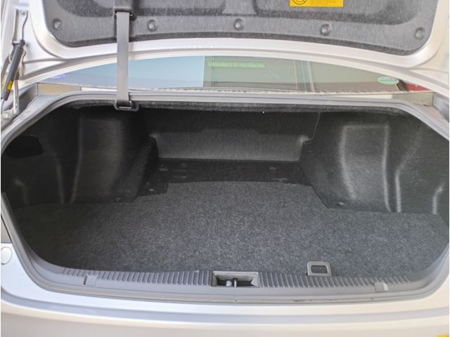 TOYOTA CROWN SEDAN 2015 Image 31