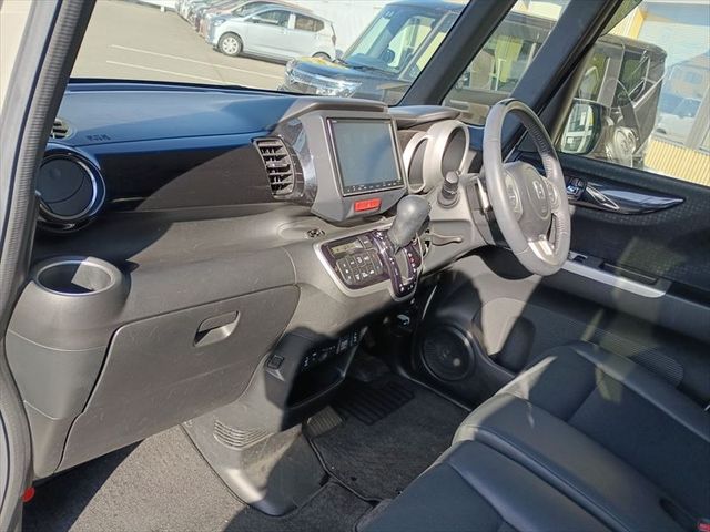 HONDA N BOX CUSTOM 4WD 2016 Image 31