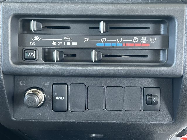 DAIHATSU HIJET TRUCK 4WD 2019 Image 31