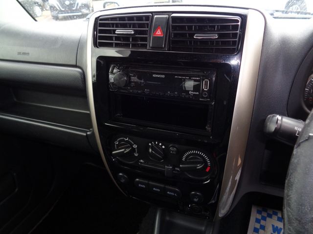 SUZUKI JIMNY 4WD 2017 Image 31