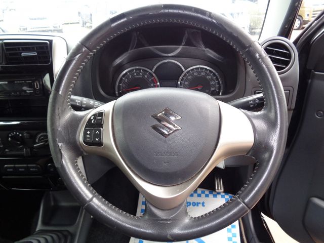 SUZUKI JIMNY 4WD 2017 Image 31