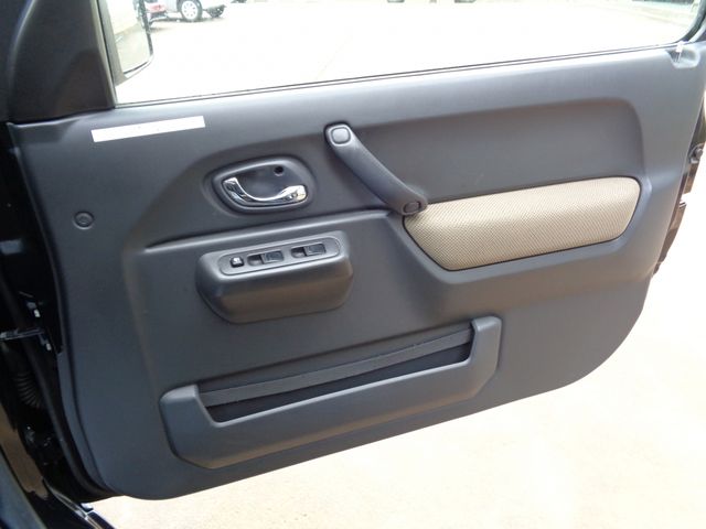 SUZUKI JIMNY 4WD 2017 Image 31