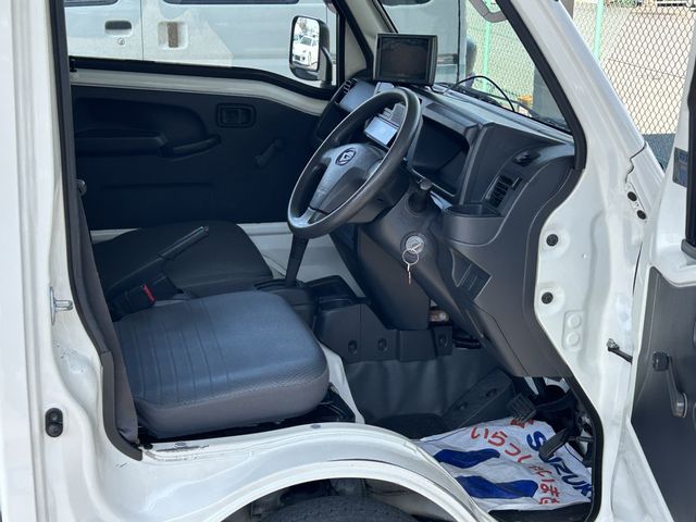 DAIHATSU HIJET TRUCK 4WD 2016 Image 31