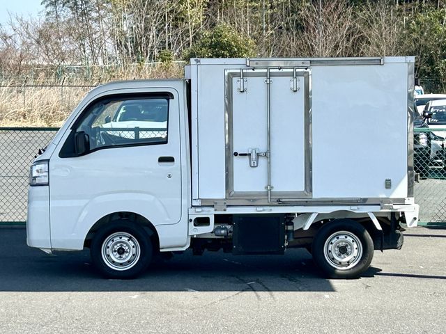 DAIHATSU HIJET TRUCK 4WD 2016 Image 31