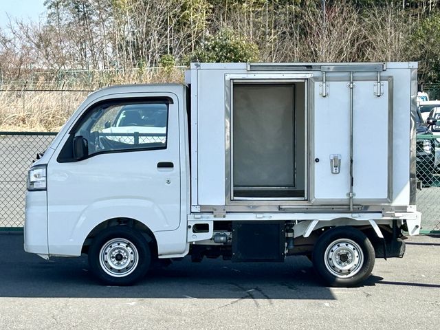 DAIHATSU HIJET TRUCK 4WD 2016 Image 31