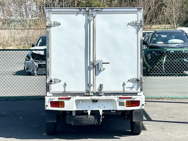 DAIHATSU HIJET TRUCK 4WD 2016 Image 31