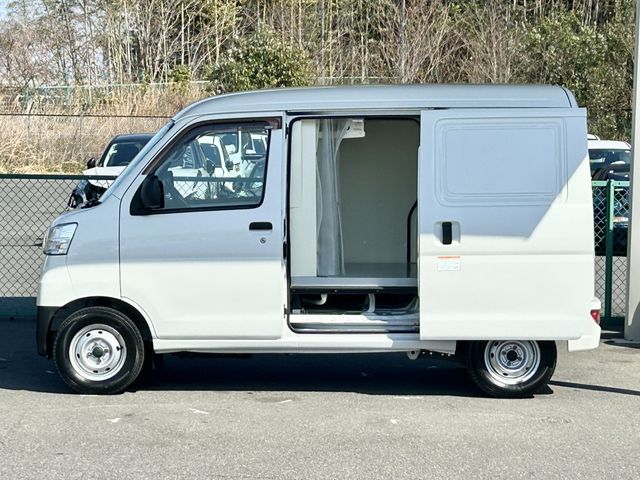 DAIHATSU HIJET CARGO 4WD 2019 Image 31