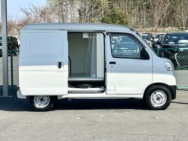 DAIHATSU HIJET CARGO 4WD 2019 Image 31