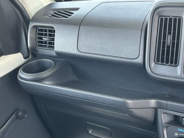 DAIHATSU HIJET CARGO 4WD 2019 Image 31