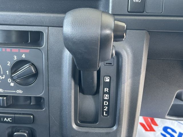 DAIHATSU HIJET CARGO 4WD 2019 Image 31