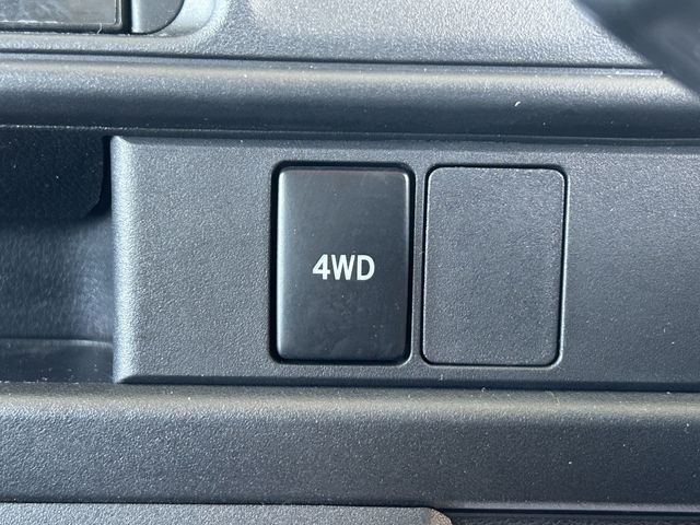 DAIHATSU HIJET CARGO 4WD 2019 Image 31