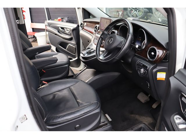MERCEDES BENZ V CLAS 2017 Image 31