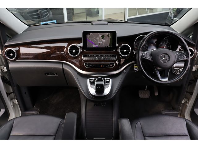 MERCEDES BENZ V CLAS 2017 Image 31