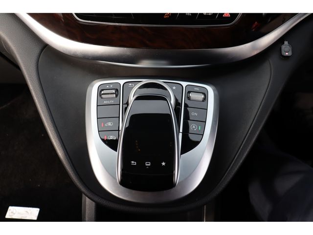 MERCEDES BENZ V CLAS 2017 Image 31