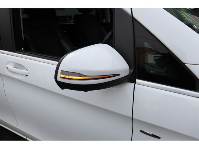 MERCEDES BENZ V CLAS 2017 Image 31