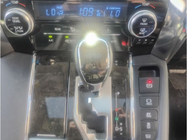 TOYOTA ALPHARD HYBRID 4WD 2015 Image 31