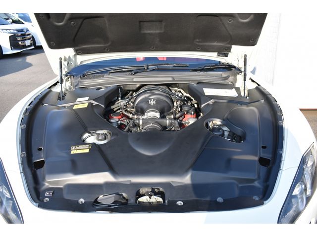 MASERATI GRANTURISMO 2019 Image 31