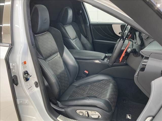 TOYOTA LEXUS LS500 2021 Image 31