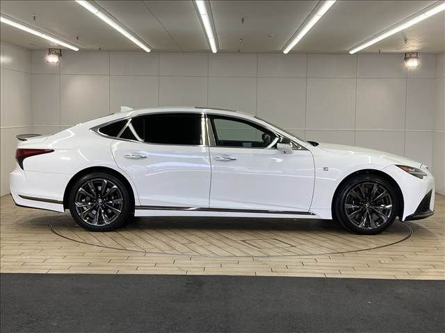 TOYOTA LEXUS LS500 2021 Image 31