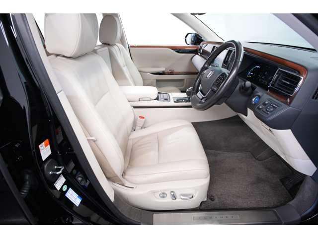 TOYOTA CENTURY 2019 Image 31