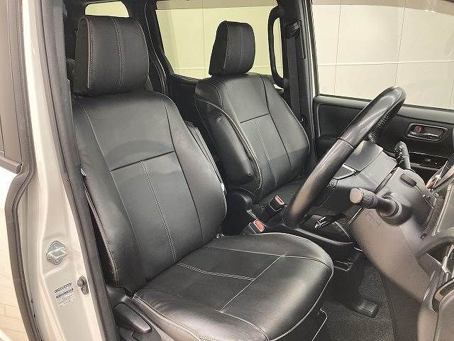 TOYOTA VOXY 2019 Image 31